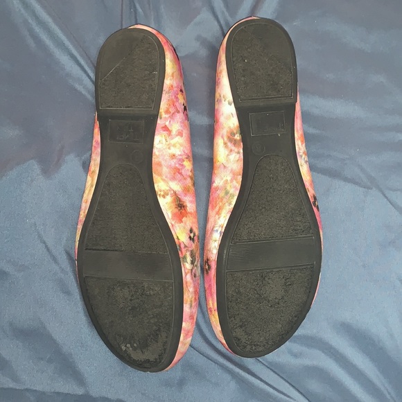 Flats - Picture 3 of 3